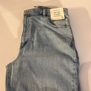 Abercrombie 90’s Straight Ultra High Rise Jean
